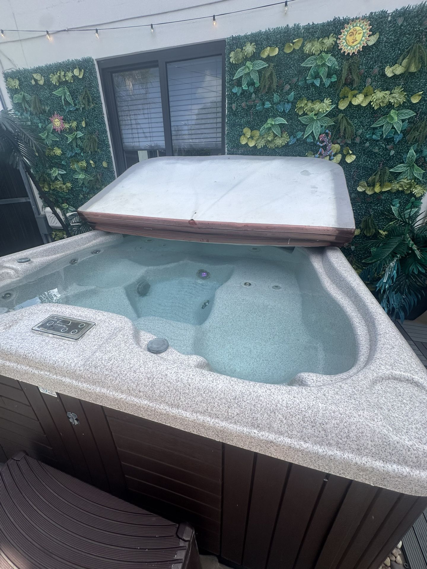 Good condition jaccuzi