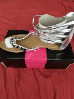 Wells Size 7 Silver Dress Sandals