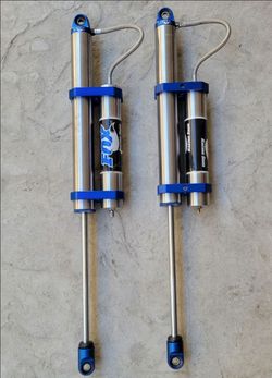 Fox Shocks 2.0 Smooth Body With Reservoirs
