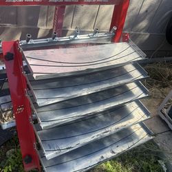 Snap on tool truck shelves