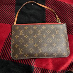 Louis Vuitton Pocketed