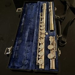GEMEINHARDT 2SP SILVER FLUTE WITH CASE 