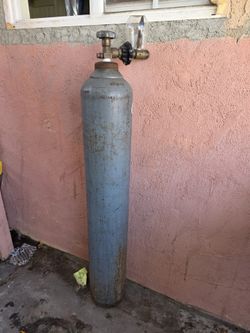 Hellium tank