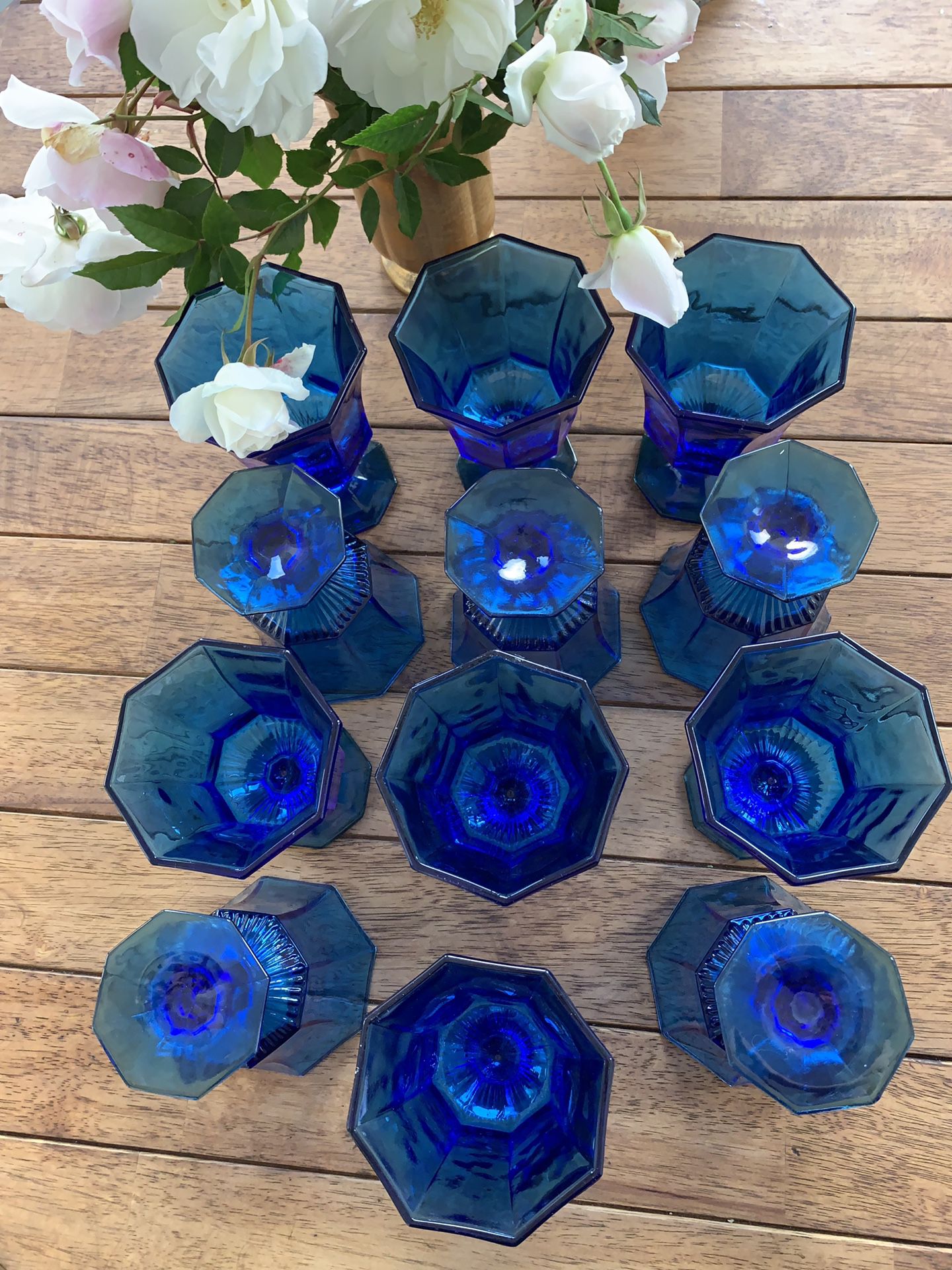 Vintage Independence blue wine glassware