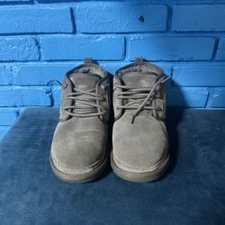 Men uggs Neumel size 10