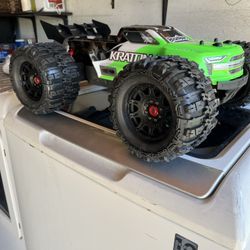 Arrma Kraton 4s