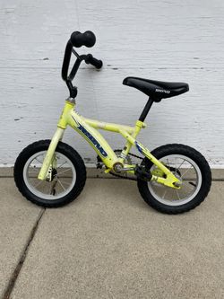 Dynacraft Rhino Mud Shark 12” Kids Bike