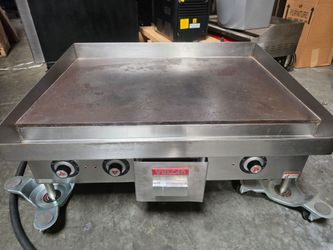 Vulcan HEG36D-1 36" Electric Countertop Griddle with Snap-Action Thermostatic Controls - 208V, 3 Phase, 16.2 kW