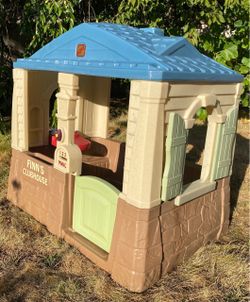 Kids playhouse