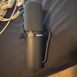 Shure SM7B With Low Profile Mic Arm