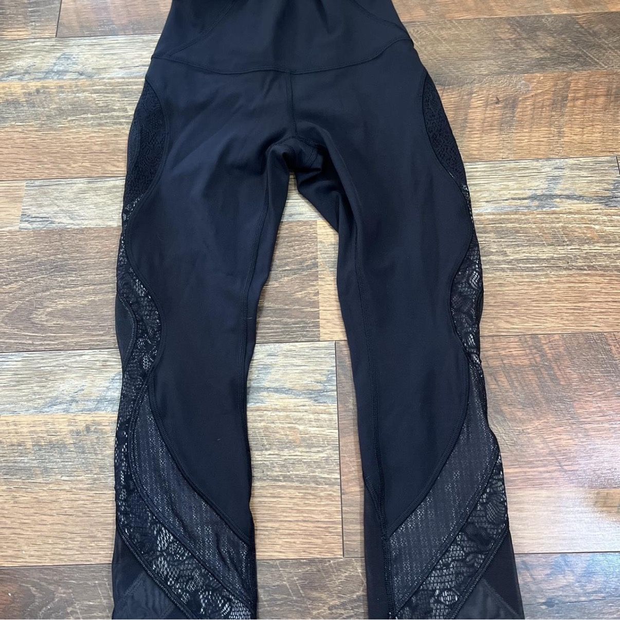 Lululemon Black Lace Cropped Leggings 