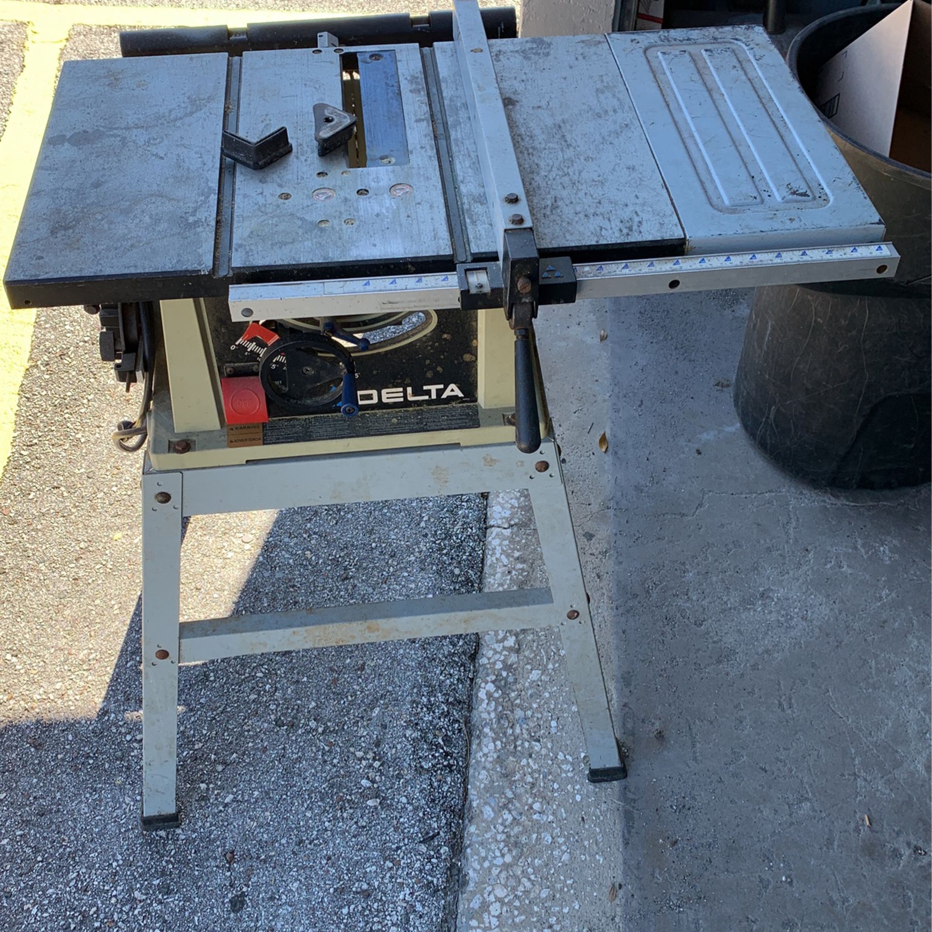 Delta Table saw 