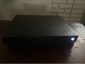 Xbox One X 1TB