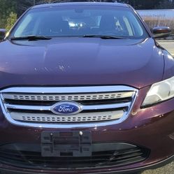 2011 Ford Taurus