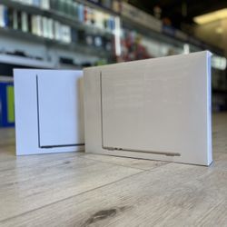 MacBook Air M2 Chip (Newest Model)