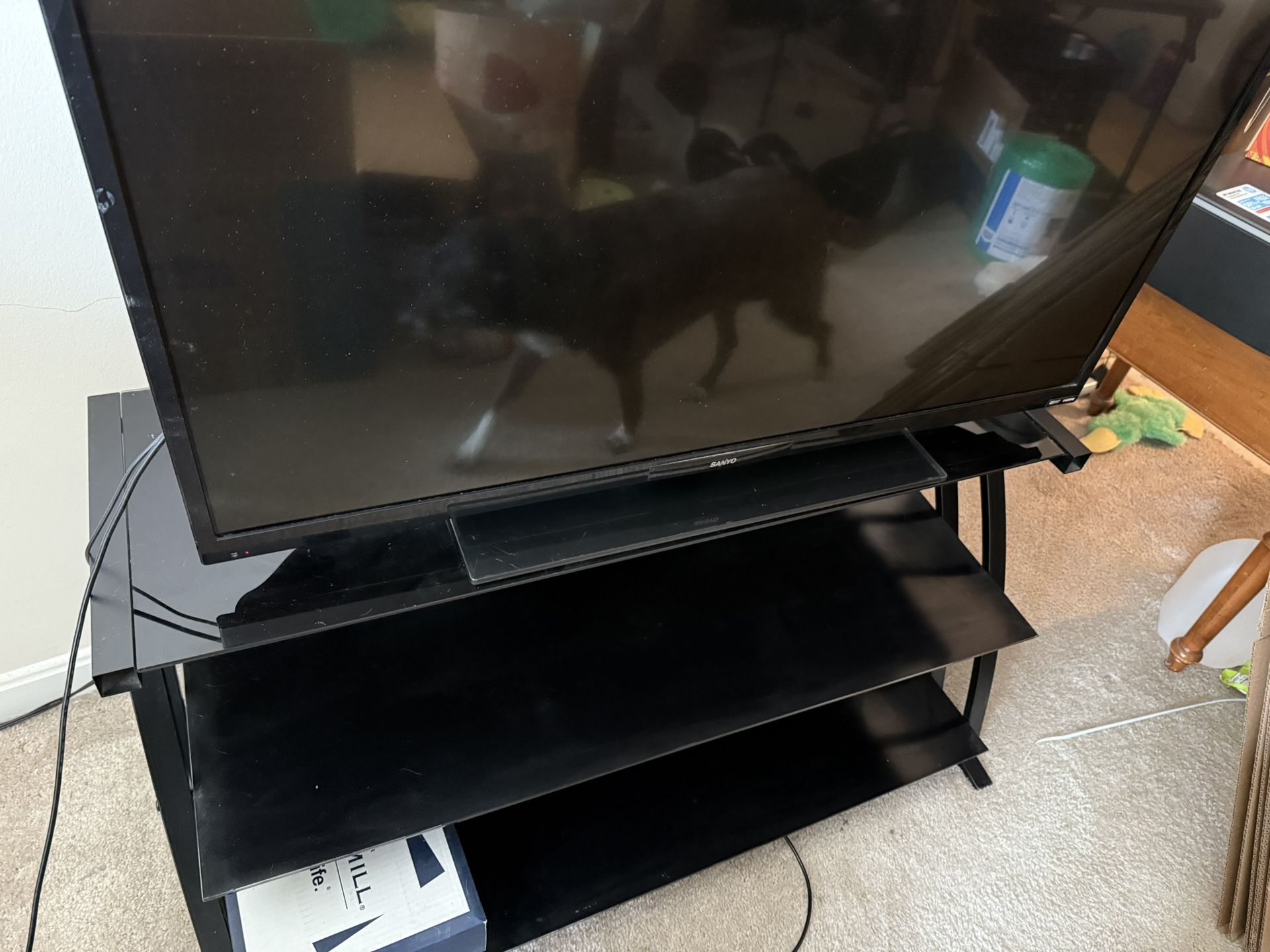 Entertainment Center/TV Stand