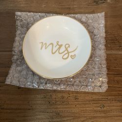 New ‘Mrs.’ Dish