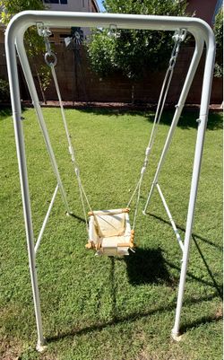 Baby swing