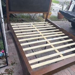 queen bed frame whit mattress