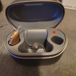 Hearing Aid -~ UNITRON MOXI-VIVANTE( #1 Device)