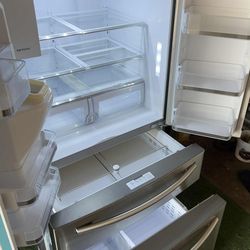 SAMSUNG REFRIGERATOR
