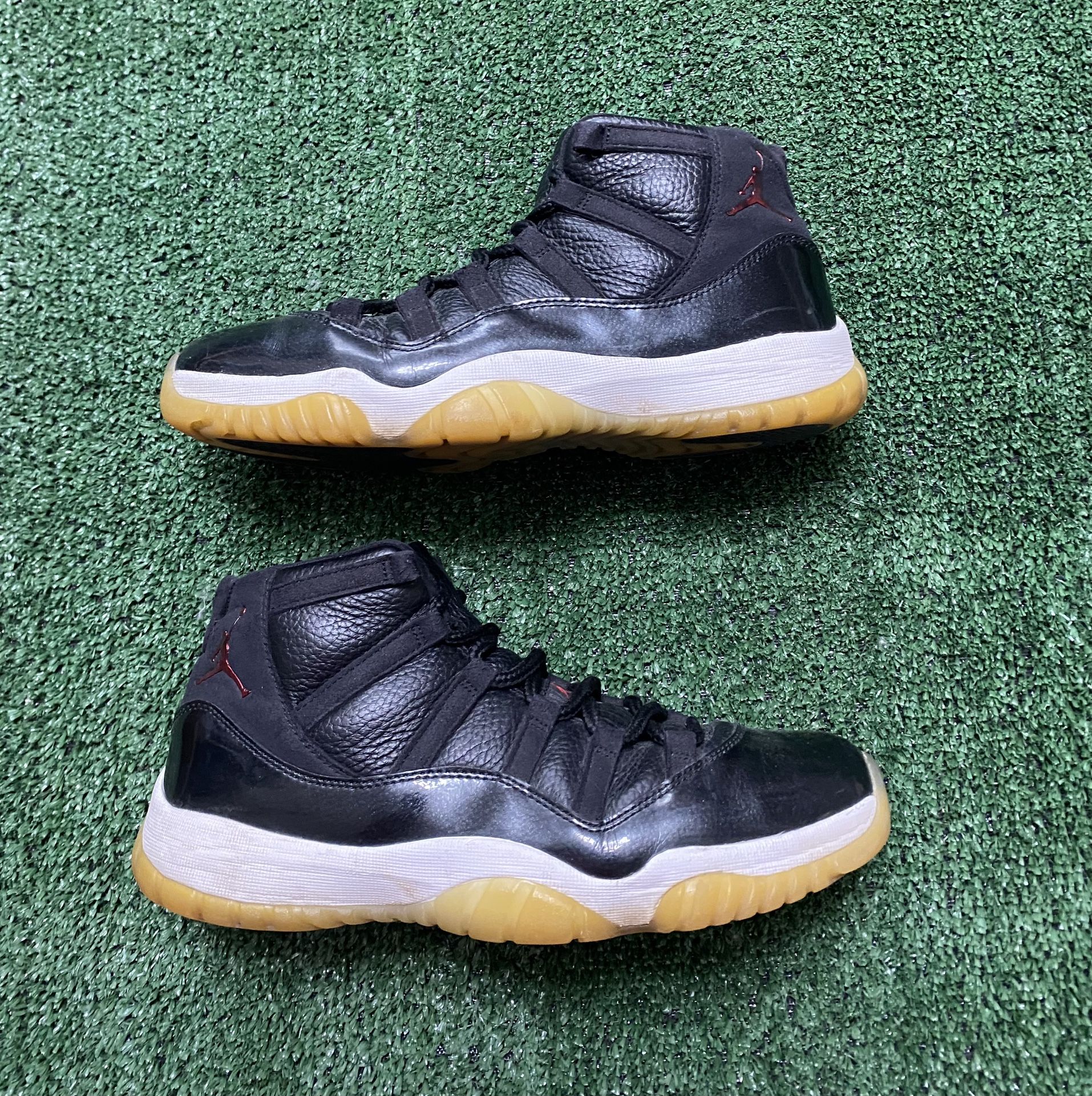 Jordan 72-10 11s size 9.5 USED