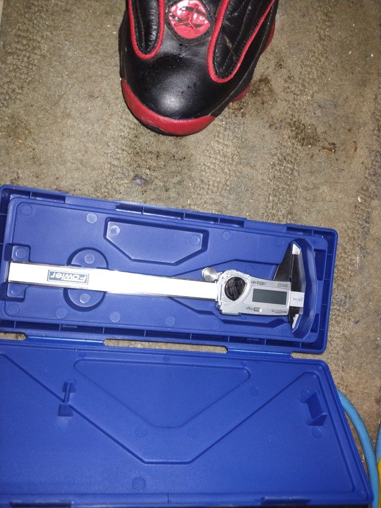 Dial Caliper
