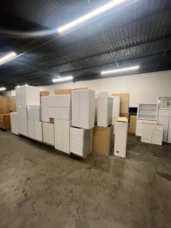 sale on all cabinets brand new