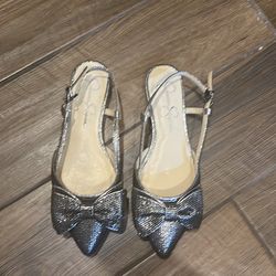 Black bedazzled flats with pretty bow, size 6 1/2.