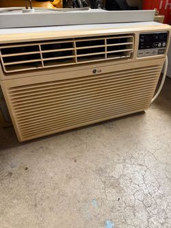 LG 8,000 BTU Window AC – Blows Cold