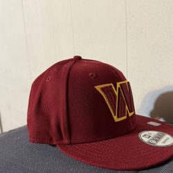 Washington Commanders New Era Main Low Profile 9FIFTY Snapback Hat - Burgundy