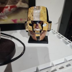Mask Statue