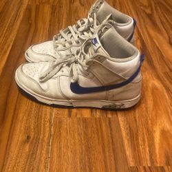 Size 8 White Nike Shoes