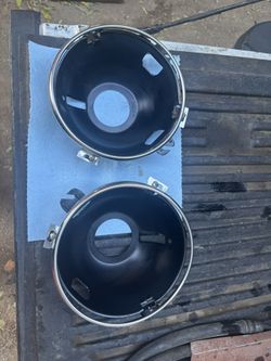 67 68 Mustang Headlight Buckets With New Chrome Rings 