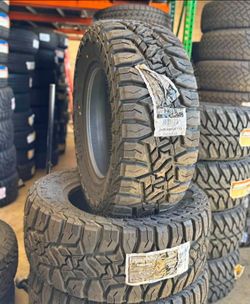 33x12.50R18LT Pegasus R/T Set Of 4 New Tires