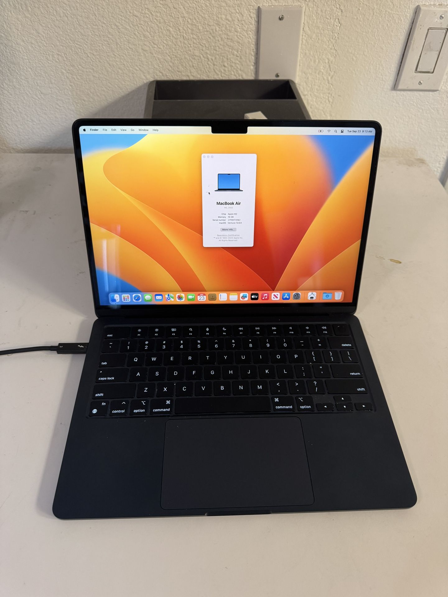 MacBook AIR 13"/ M2 CHIP / 16GB RAM / 512SSD / MIDNIGHT COLOR 