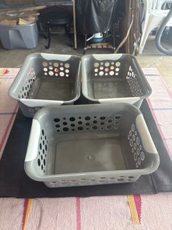 3 Small Plastic Baskets
