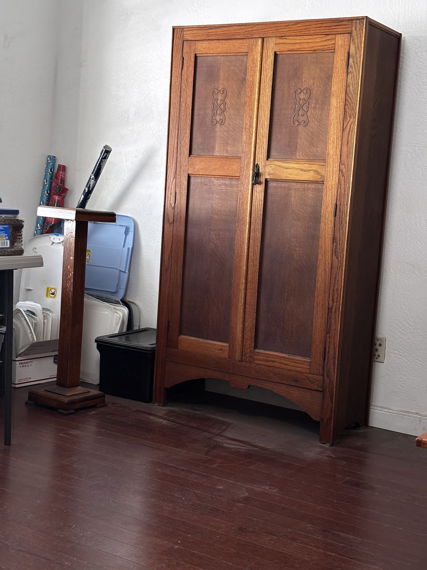 Armoire, Antique British