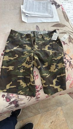 FOX / SHORTS / 31W22L