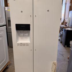 New Frigidaire 33” 22.3 Cu Ft Side By Side Refrigerator