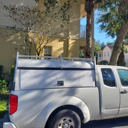 Nissan Frontier Camper