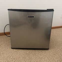 Emerson Mini Fridge 