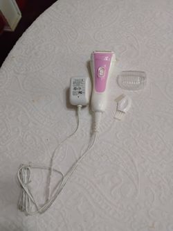 Ladies Remington wet/dry electric razor