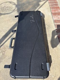 Fender Hard Shell Guitar Case