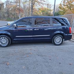 2013 Chrysler Town & Country