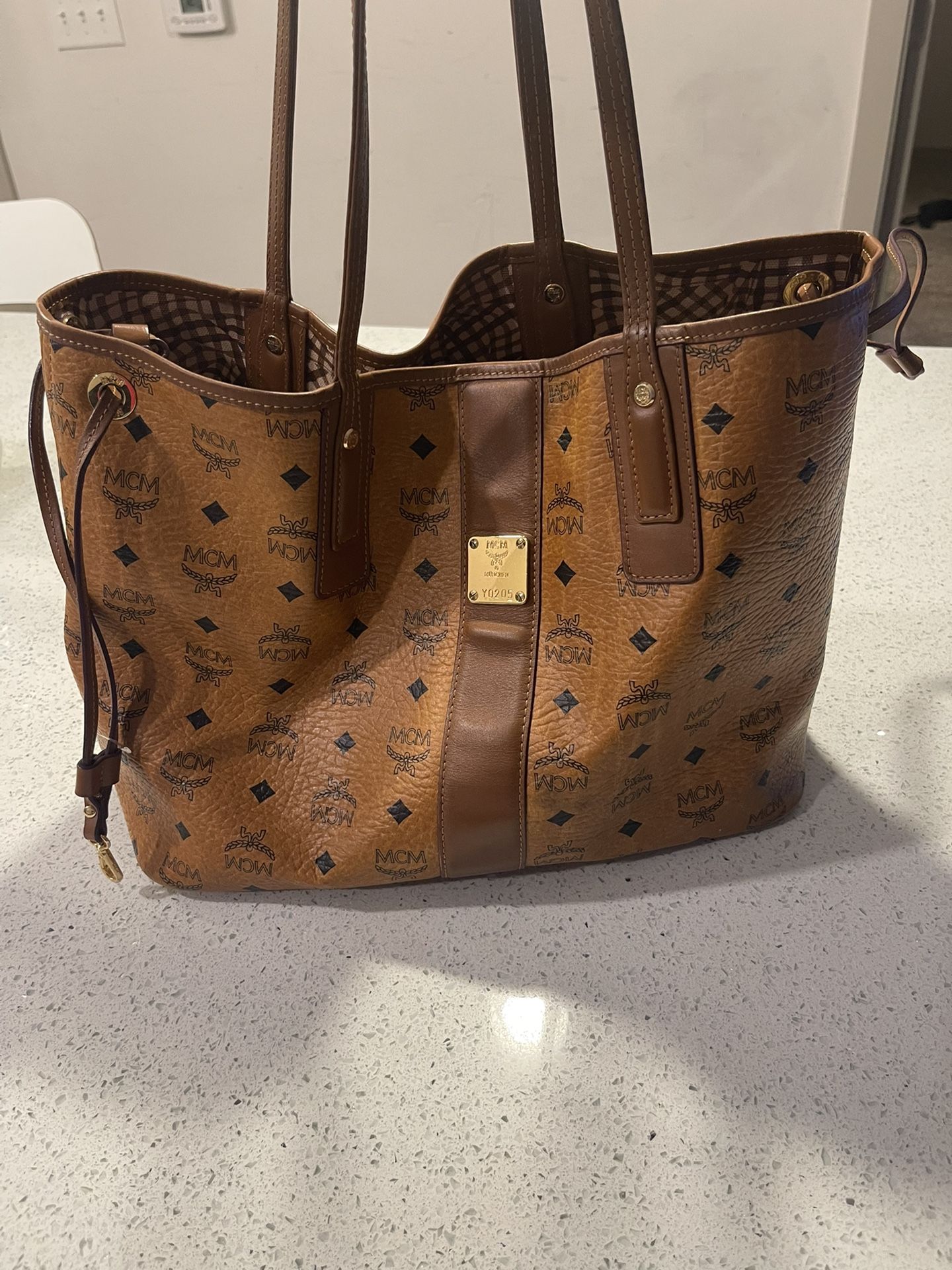 MCM Liz Reversible Medium Visetos Tote Bag (used)