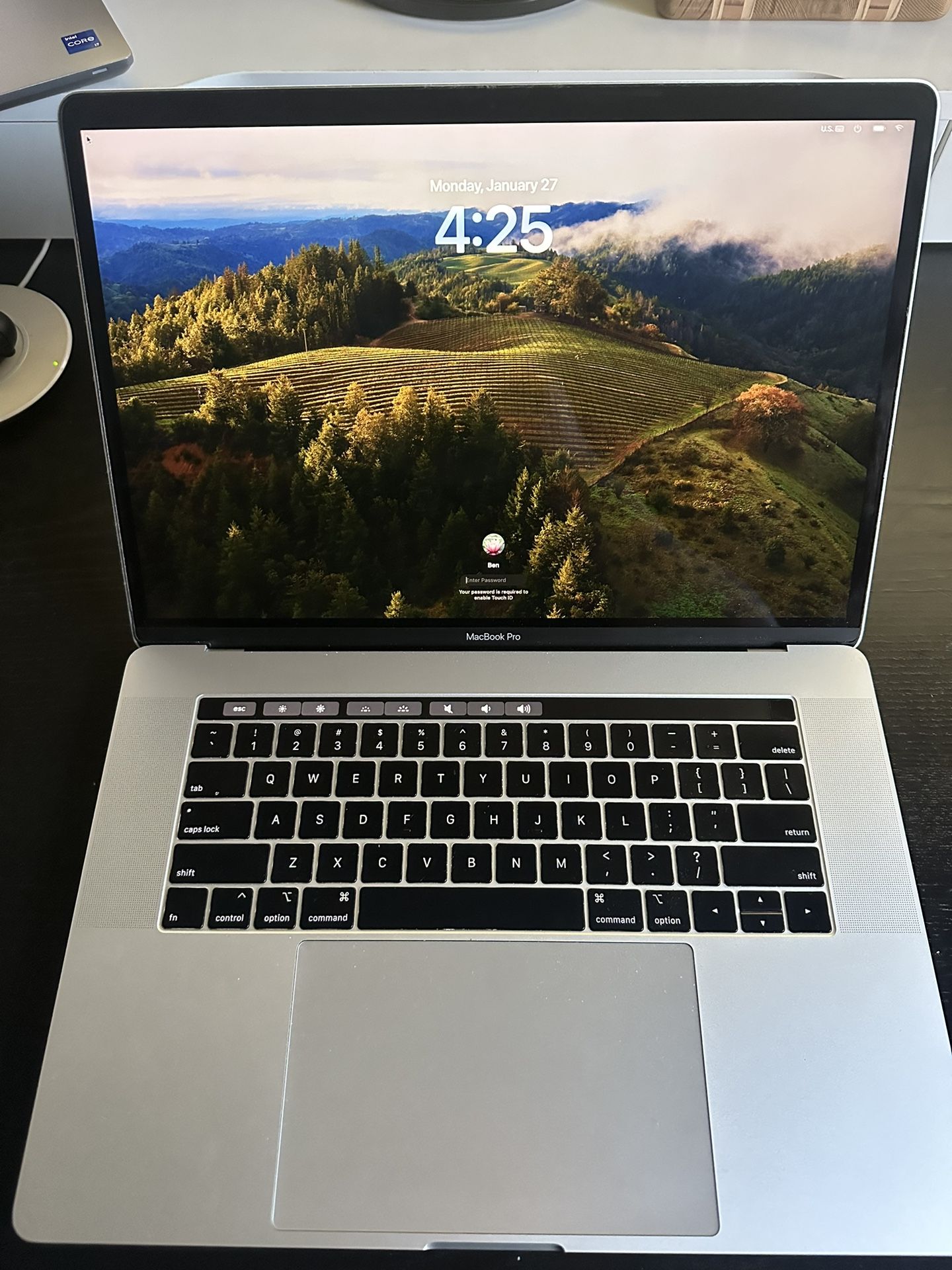 MacBook Pro 15” 2018 TouchBar i7 32GB 500GB