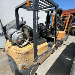 CATERPILLAR FORKLIFT
