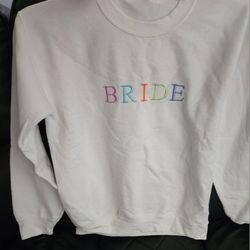 Bride Women's Pre-owned Small White Gildan Sweatshirt 