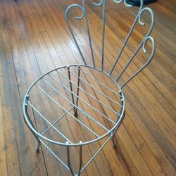 Kids Iron Vanity Chair